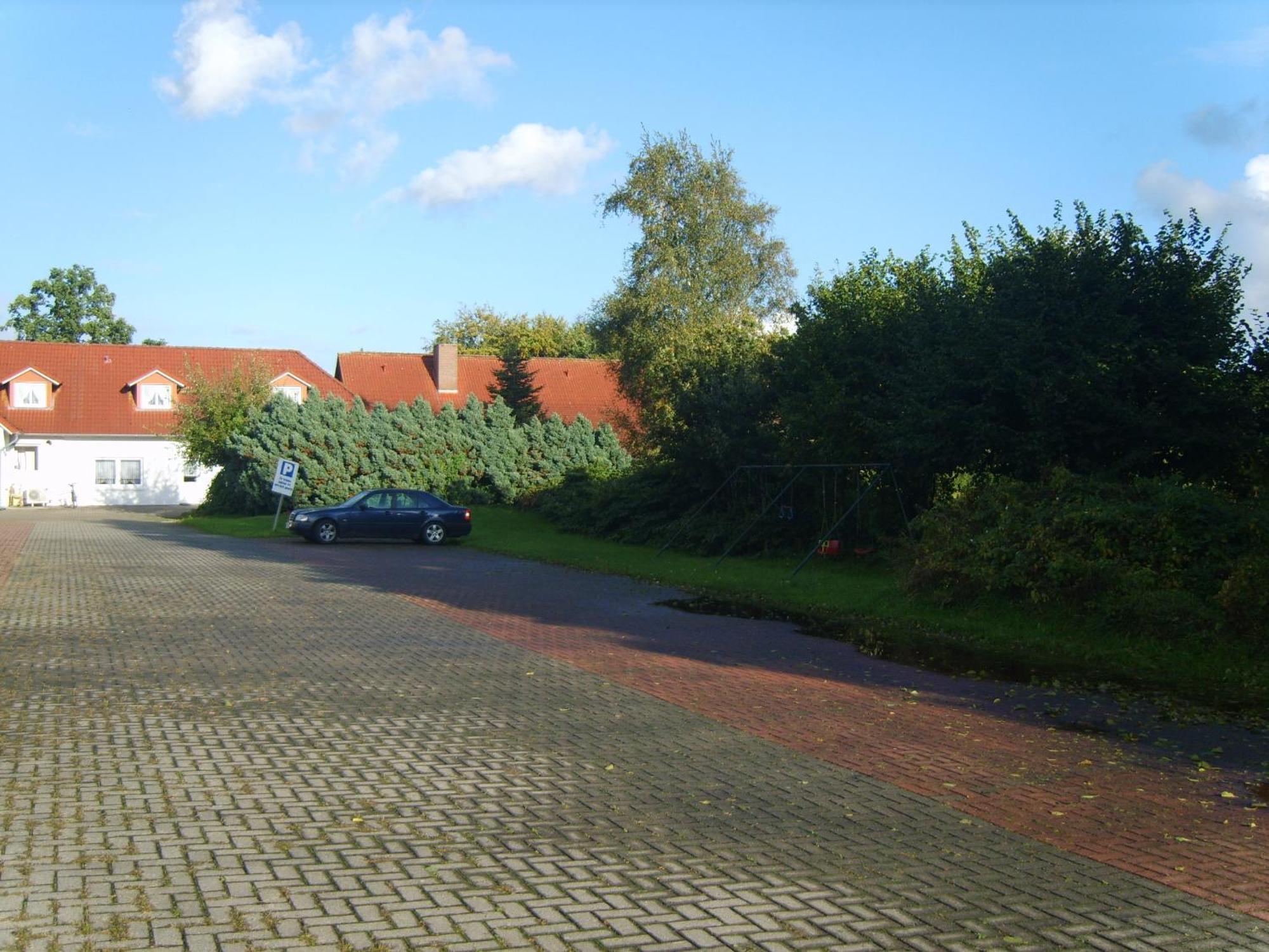 Hotel-Garni "Hof Von Hannover" Wittmund Exteriör bild