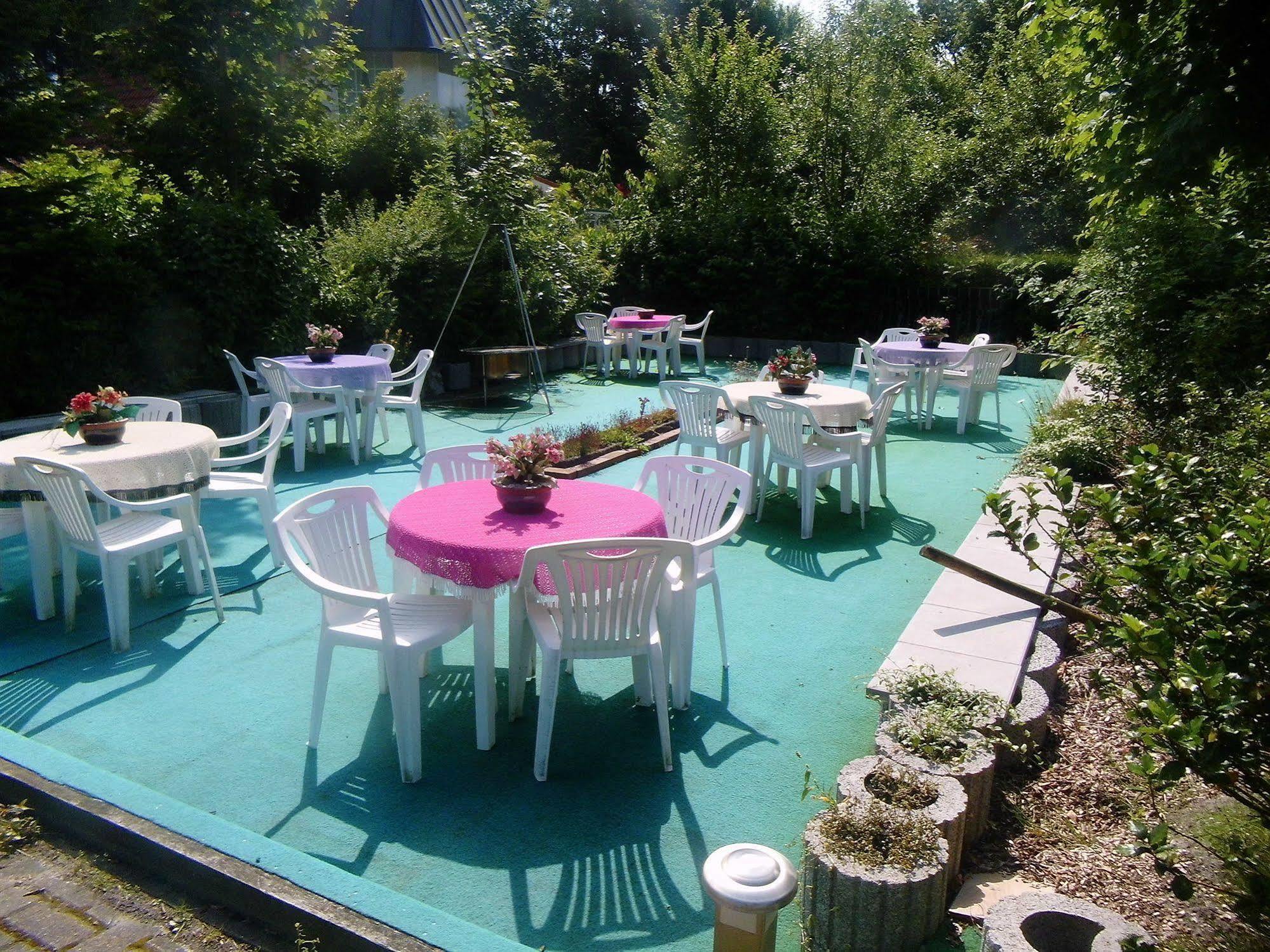 Hotel-Garni "Hof Von Hannover" Wittmund Exteriör bild